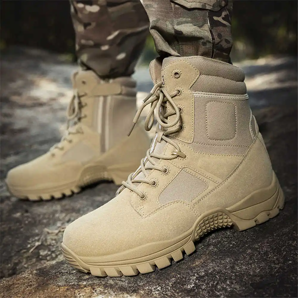 Antislip lederen wandelschoene - Streetwear Brand Famous recensie en prijs