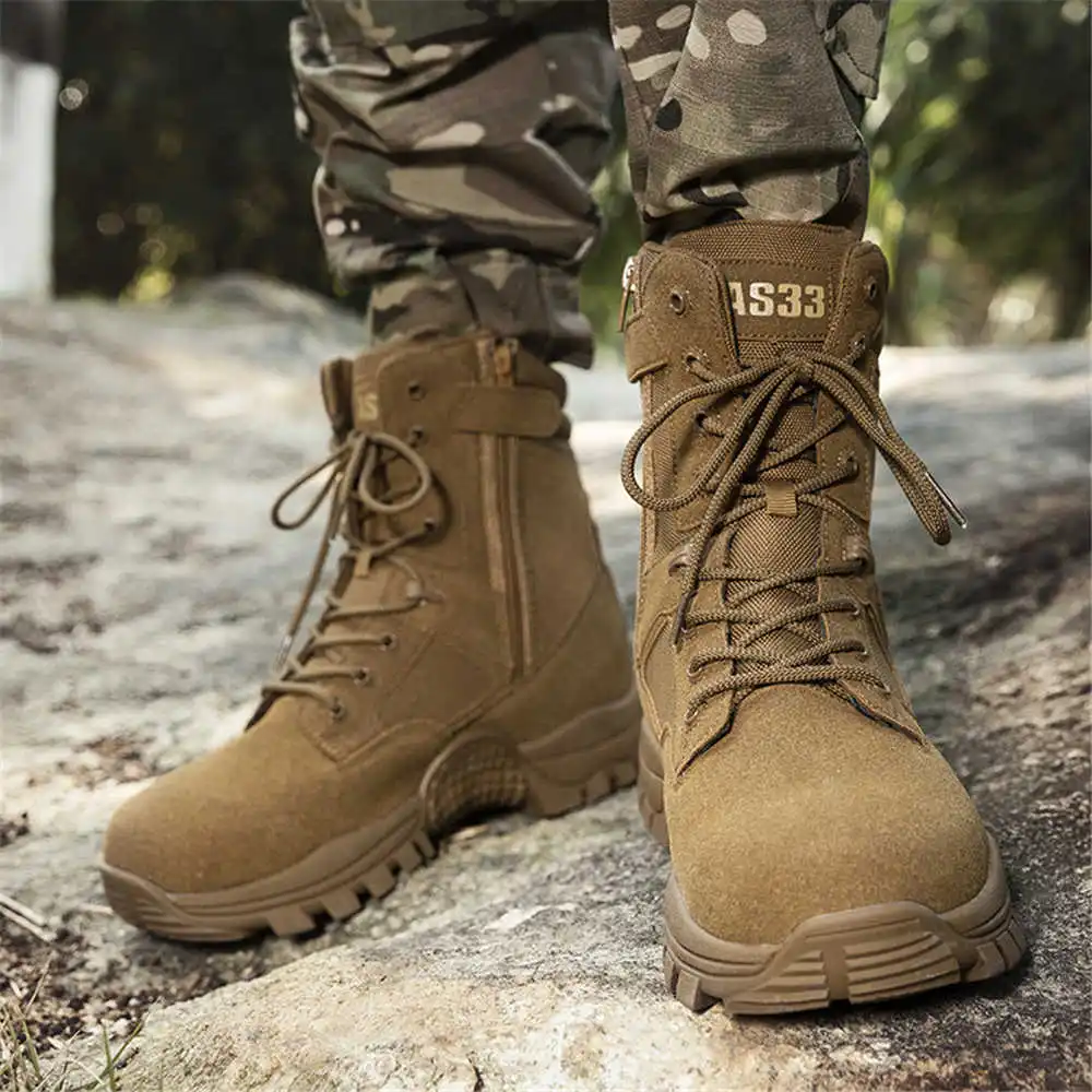 Antislip lederen wandelschoene - Streetwear Brand Famous recensie en prijs